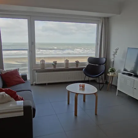 Rembrandt With Sea View Apartment *